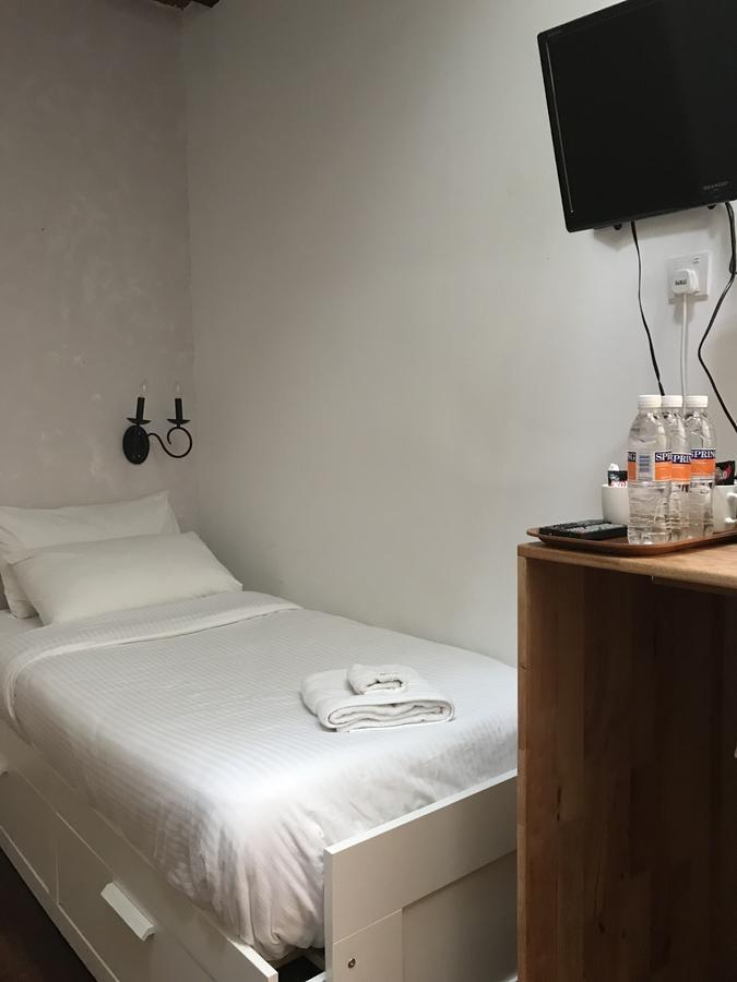 Lima.Tujoh Hotel Kuching Eksteriør billede